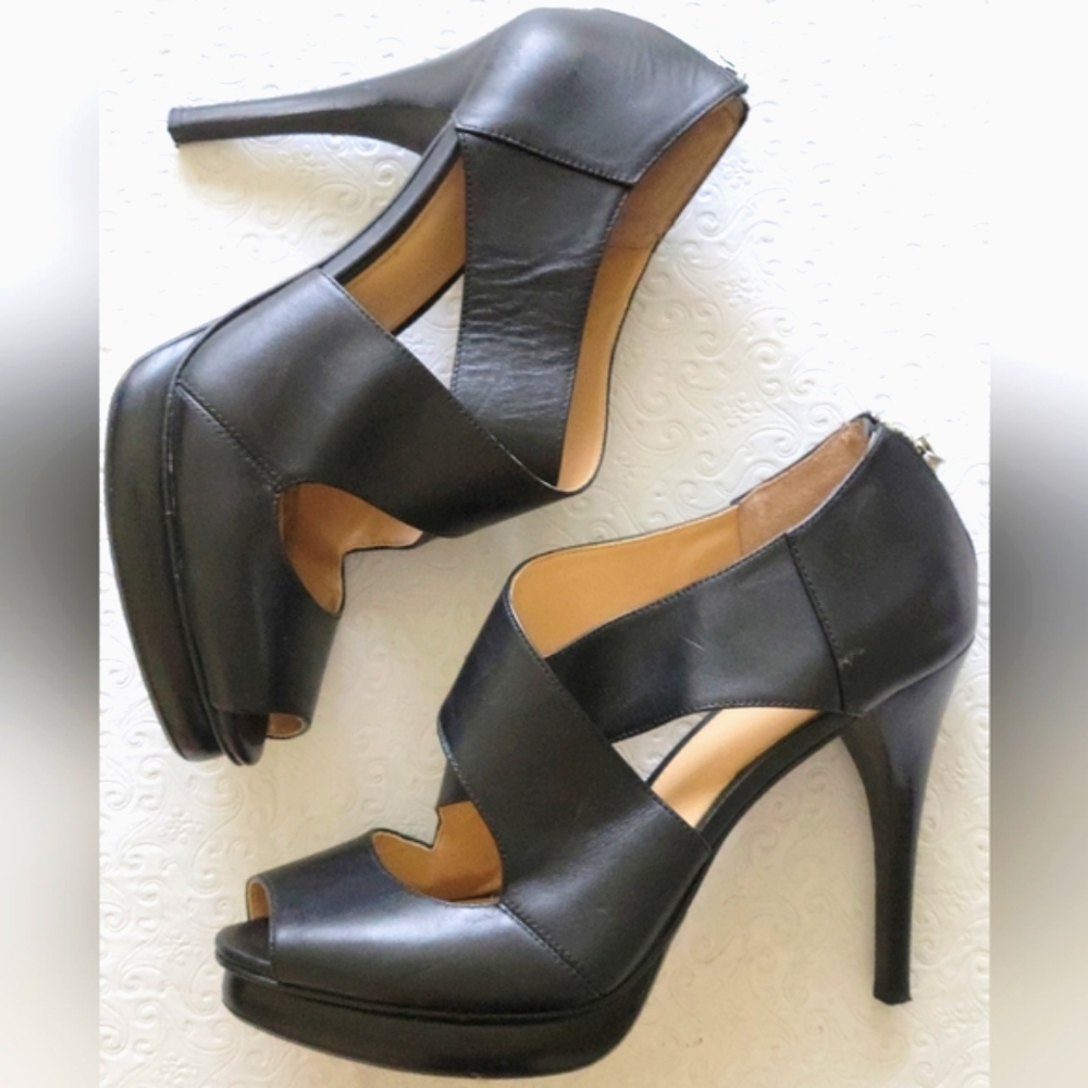 Michael Michael Kors  Black Platform Women's Size 10M Heels Peep Toe Leather